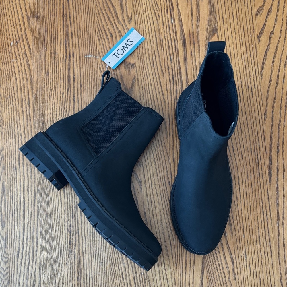 TOMS Women's Black Chelsea Boot - Sleek Leather Ankle Boot